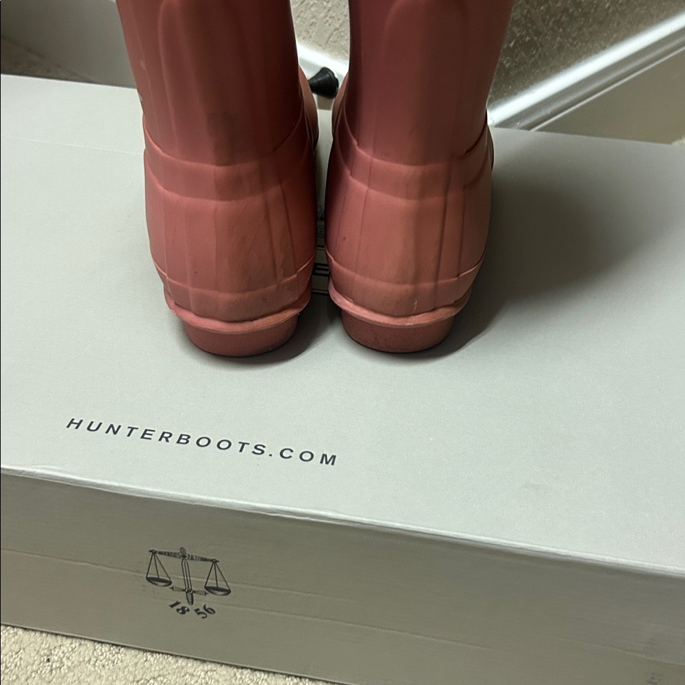 Hunter Women's  Rain Boots - Picture 6 of 8